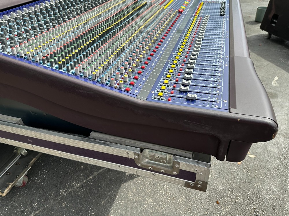 Midas Heritage 3000 48ch Mixing Console W/Case (2) Power Supply (One)THS
