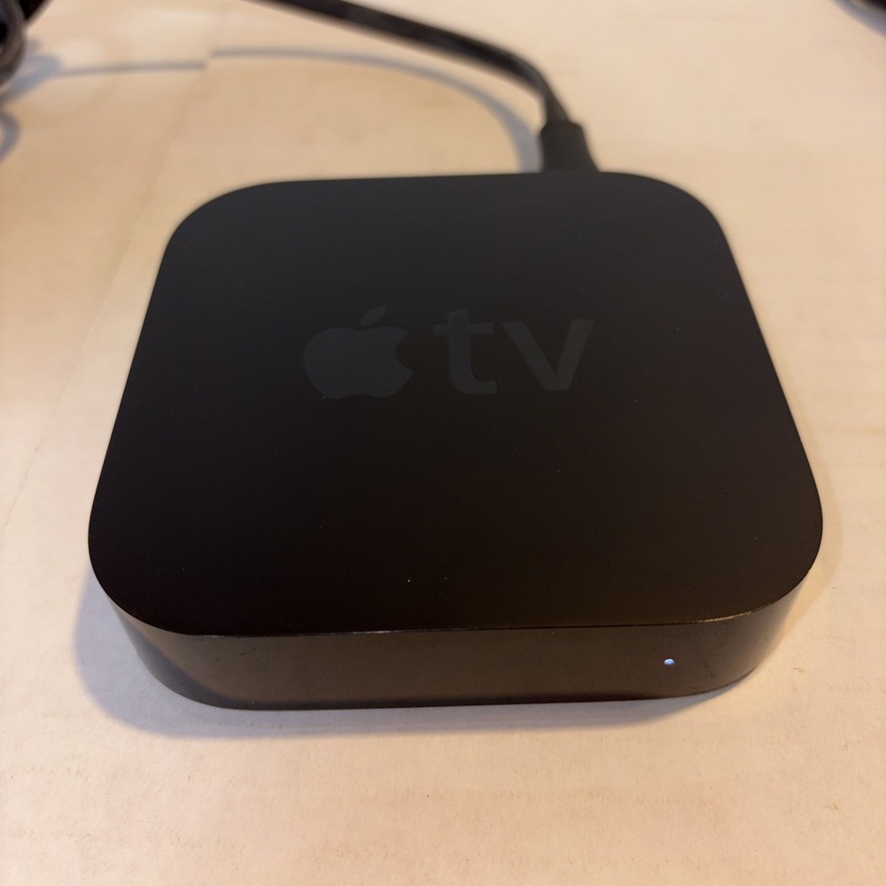 APPLE TV 3rd Generation Black with Remote A1469
