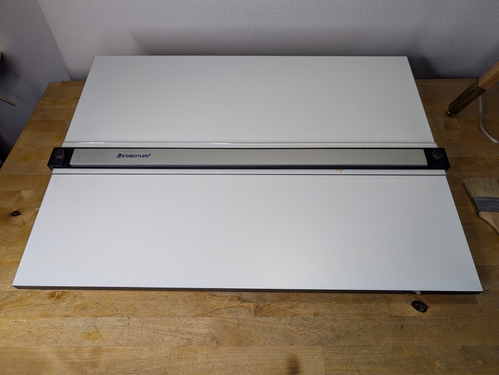 Staedtler Portable Parallel Straightedge Drawing Drafting Board 18 x 24 Inch 999