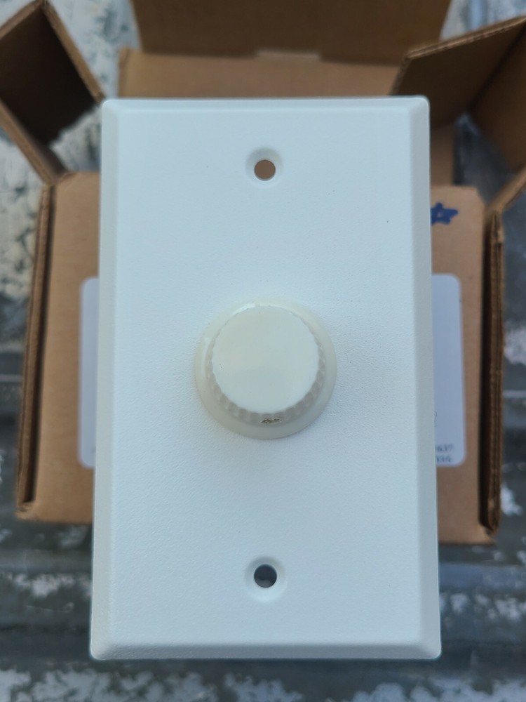 Quam QC10W Volume Controller New in Box