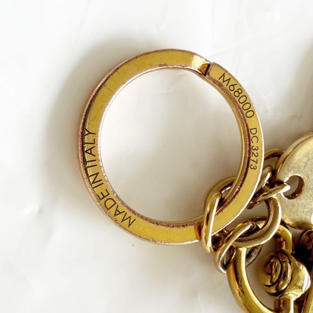 Louis Vuitton Bag Charm LV Circle Keyring
