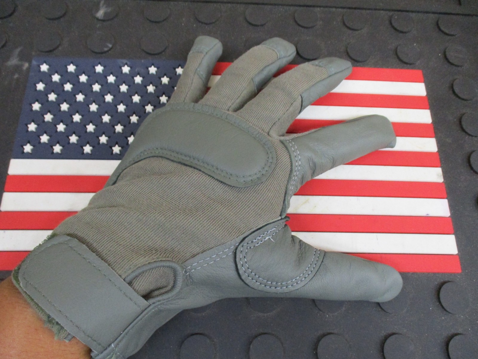 NEW US ARMY COMBAT GLOVE CUT/FIRE RESISTANT SMALL FOLIAGE HATCH HWI TYPE II