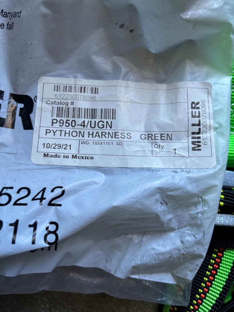 Miller DuraFlex Python Full Body Harness P950-4/UGN