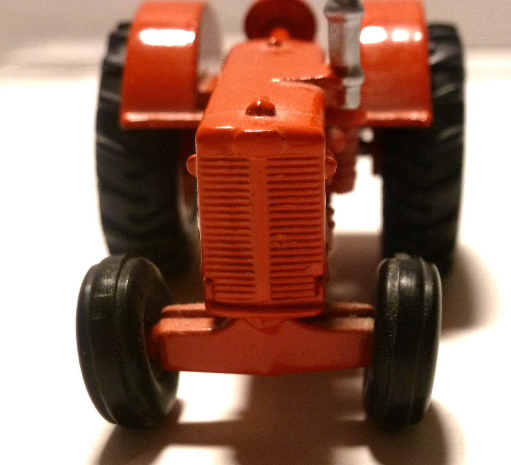 ERTL Case 500 Tractor Orange 1268000