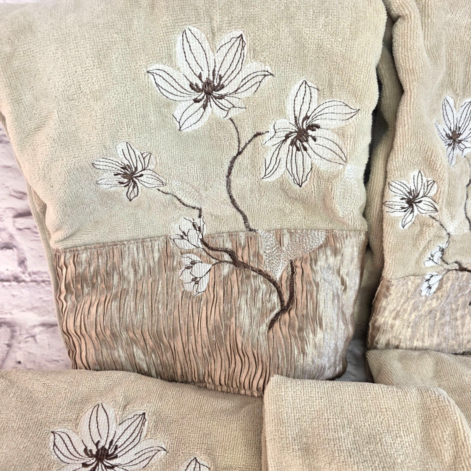 Croscill Magnolia Bath Towel 6-Piece Set Beige Embroidered Floral 100% Cotton