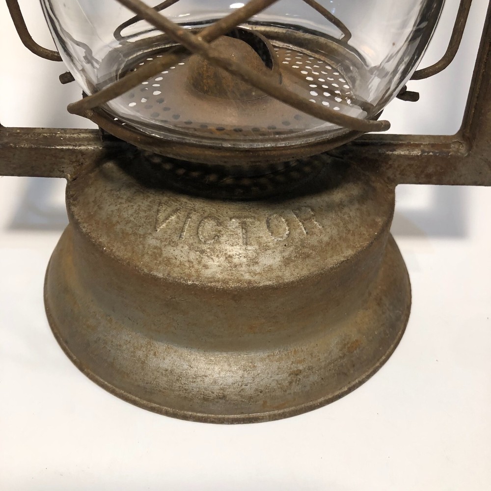 Antique Dietz Victor Lantern With Globe