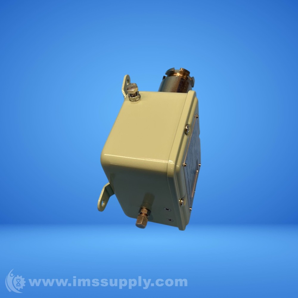 SMC ISG220-030 Pressure Switch FNOB