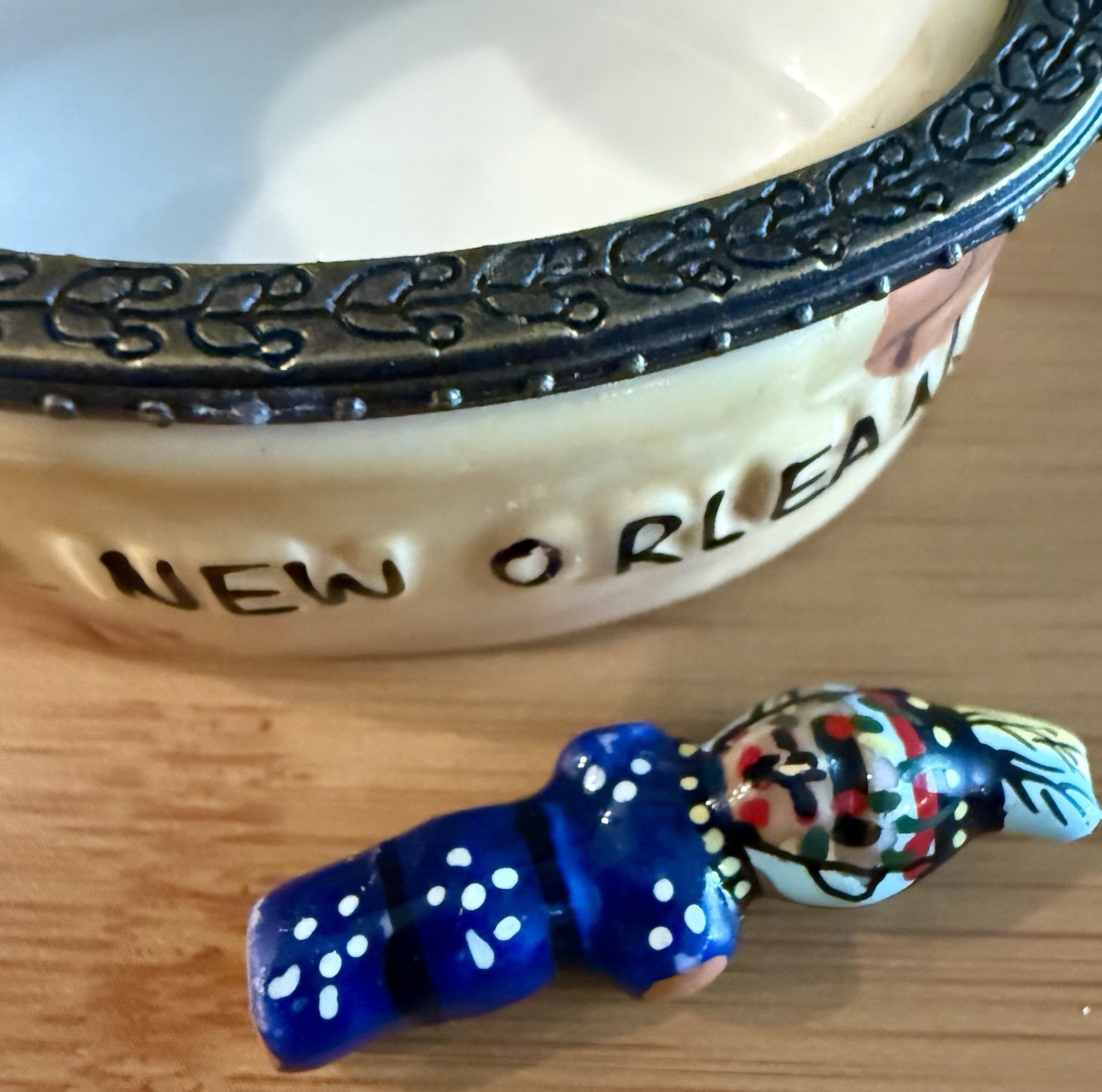 Voodoo New Orleans Trinket Box Coffin with VooDoo Doll Spooky VG