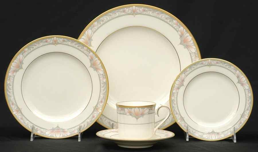 Noritake Barrymore 5 Piece Place Setting 6053610