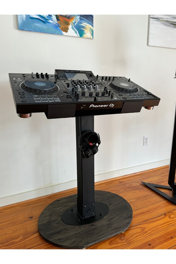 Mastodon Controller Podium