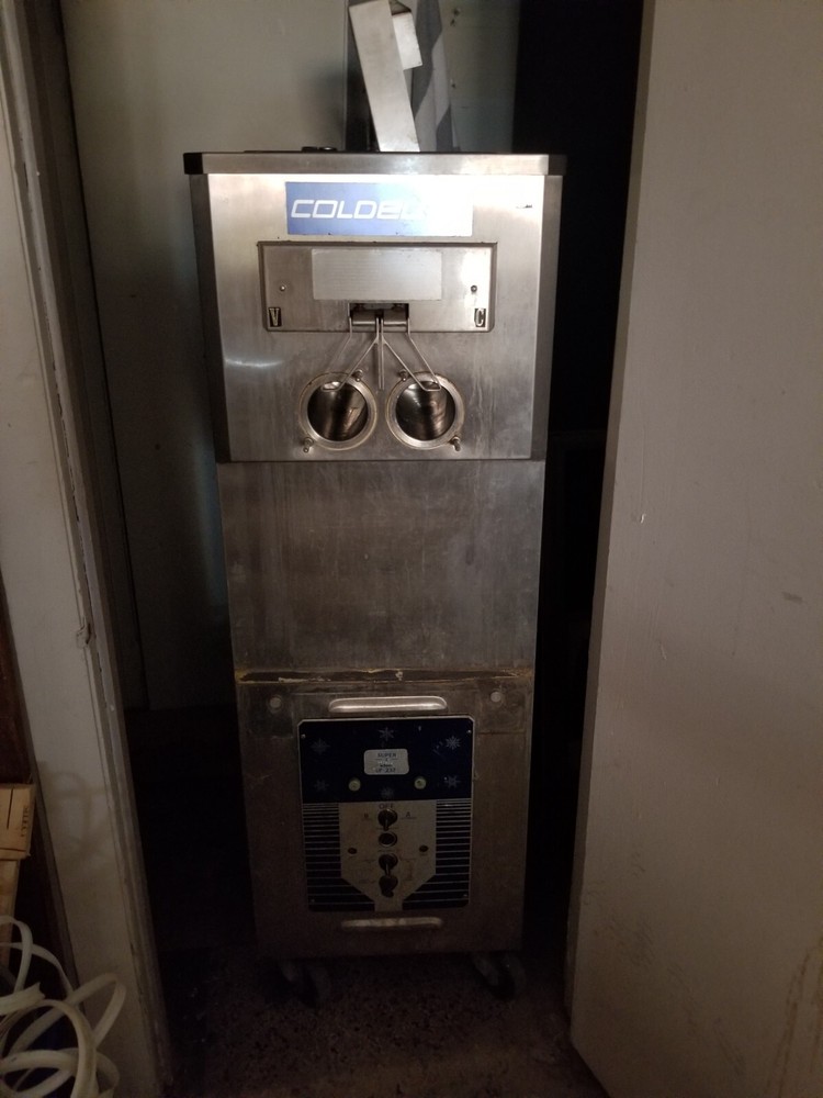 coldelite ice cream machine. air cooled pump single phase