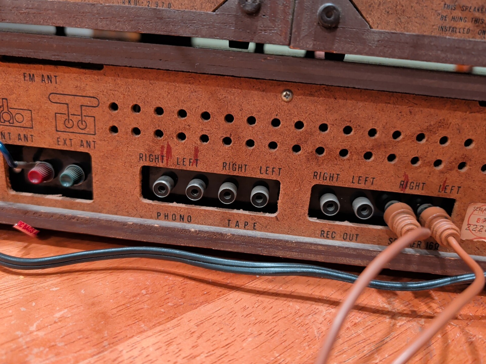 Near Mint Panasonic RE-7670 Stereo Receiver With Original Panasonic Speakers Set