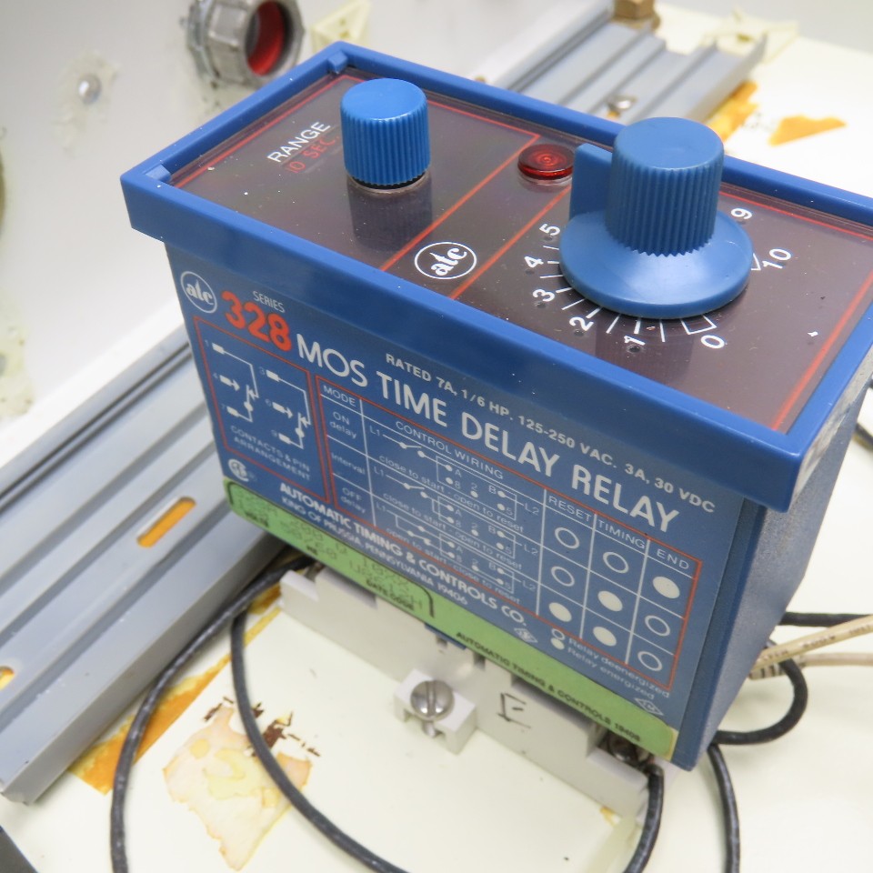 Avtron K885 115V Master R/O Selector Machine Control