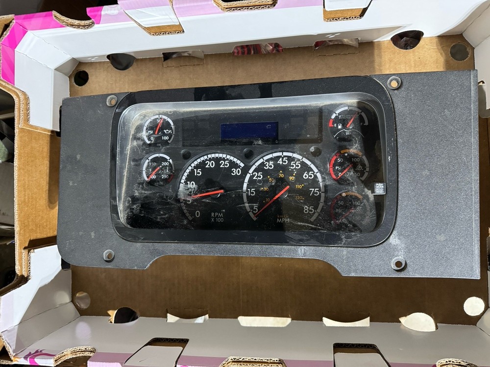 A22-75549-100 FREIGHTLINER CASCADIA