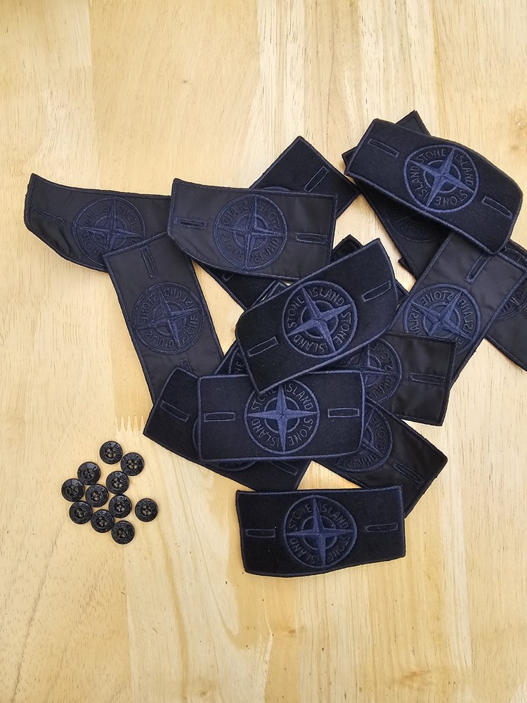 Authentic Stone Island Navy Badge Patch With Black Buttons