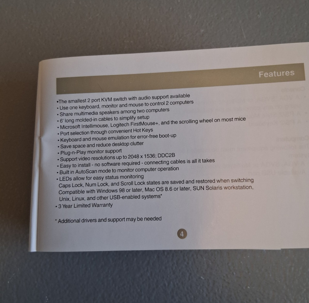 IOGEAR usb audio KVM switch model GCS712U Controls 2 computers SEE Details