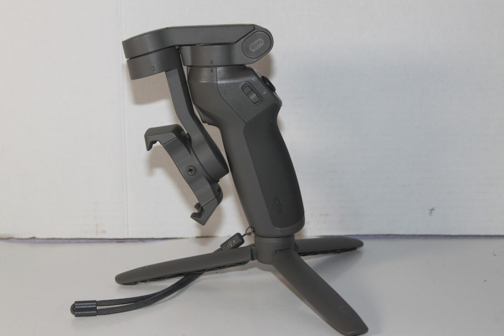 DJI Osmo Mobile 3 - Gimbal Stabilizer