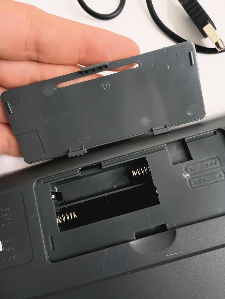 Logitech MK300 Wireless Keyboard W/USB receiver TESTED & WORKING