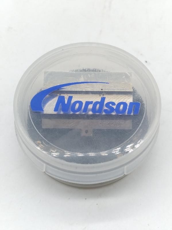 NEW Nordson 1501915 Nozzle