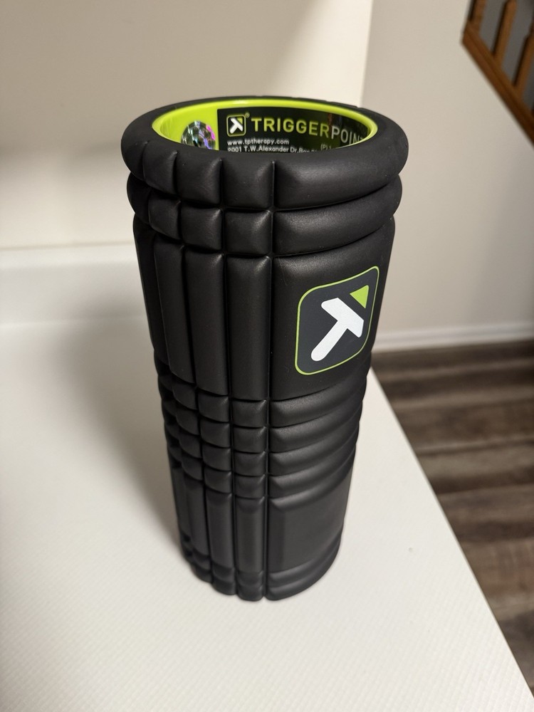 TriggerPoint Grid Massage Foam Roller Hollow Core Black Back Roller NWOT