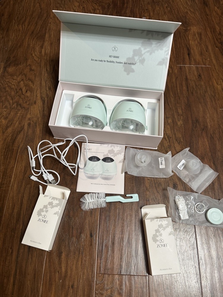 Zomee Wearable Breast Pump - slightly used