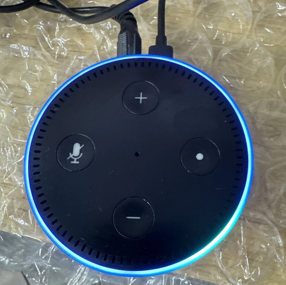 Amazon Alexa Echo Dot 2 NIB Generation Smart Home Assistant - Black Model RS03QR