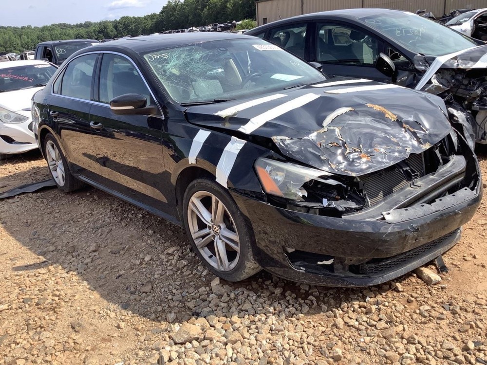 PASSAT 2014 Glove Box 4676354