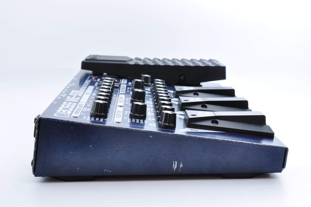 Boss ME-50B Base Multiple Effects 2011 w/Adapter Working C2B7819