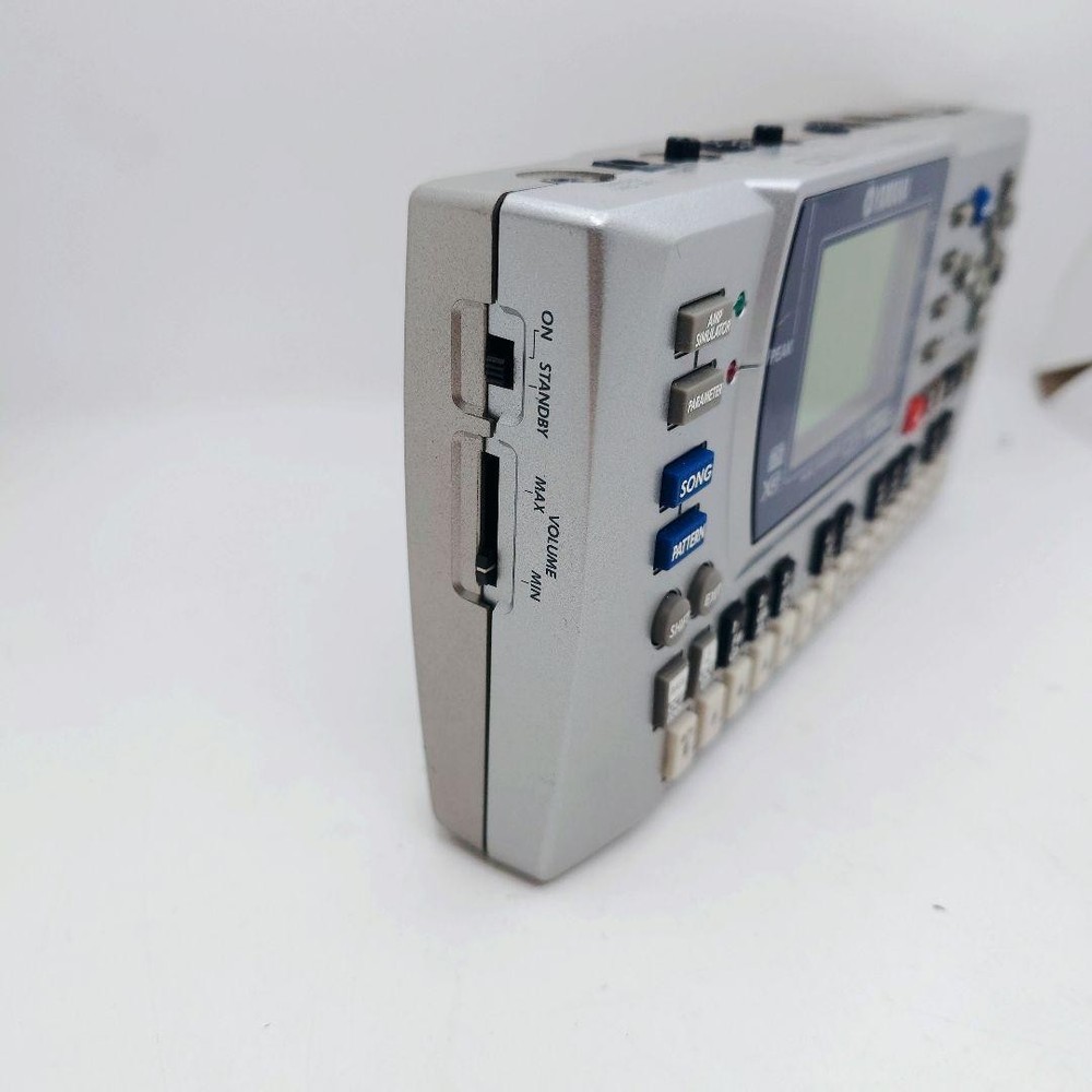 YAMAHA QY100 Music Sequencer Sampler Sound Module