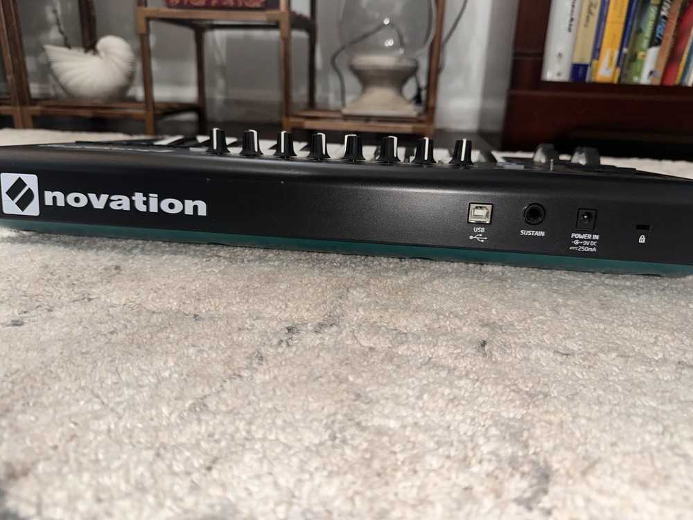 Novation Launchkey Mini MK2 MIDI Keyboard Controller – 25 Keys, w/ USB Cable