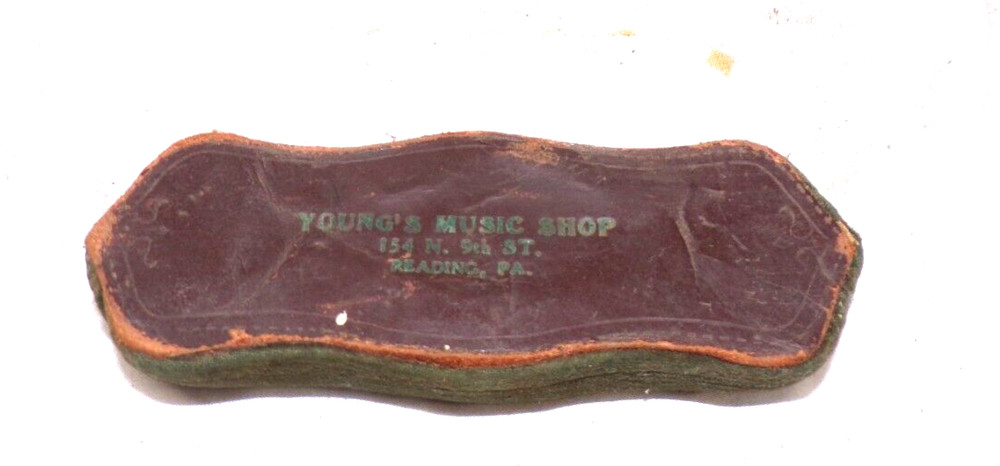 VICTOR COLUMBIA DISC PHONOGRAPH RECORD BRUSH FROM READING , PA