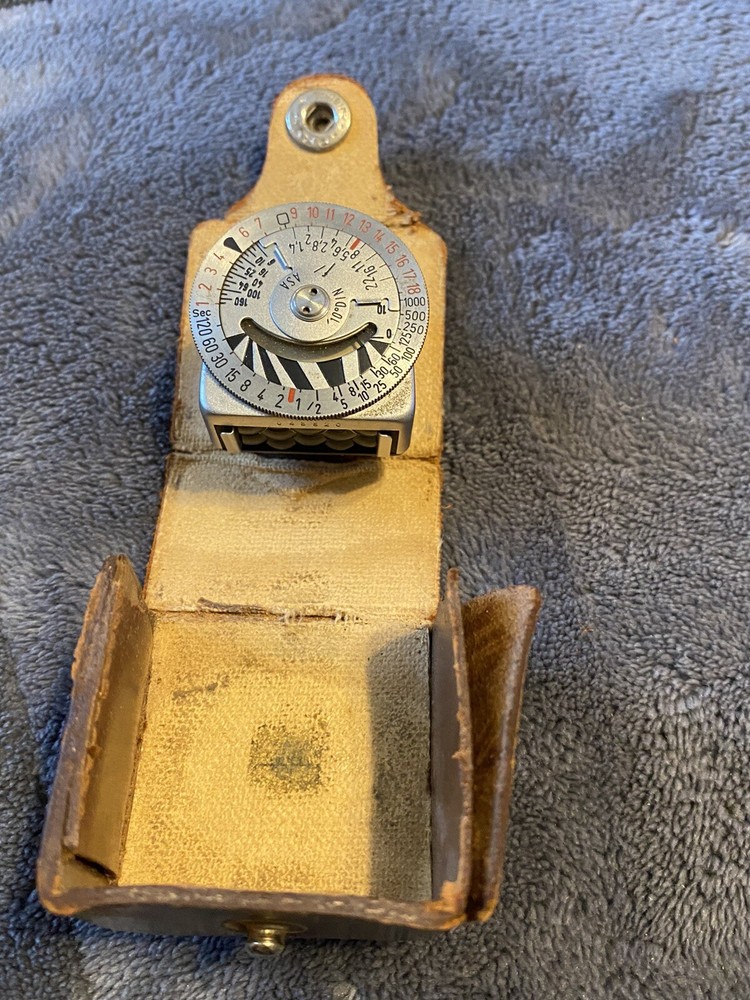 (Metrophot)-Meter Light Meter w/Case!!!!!!!!!!!!!!!!