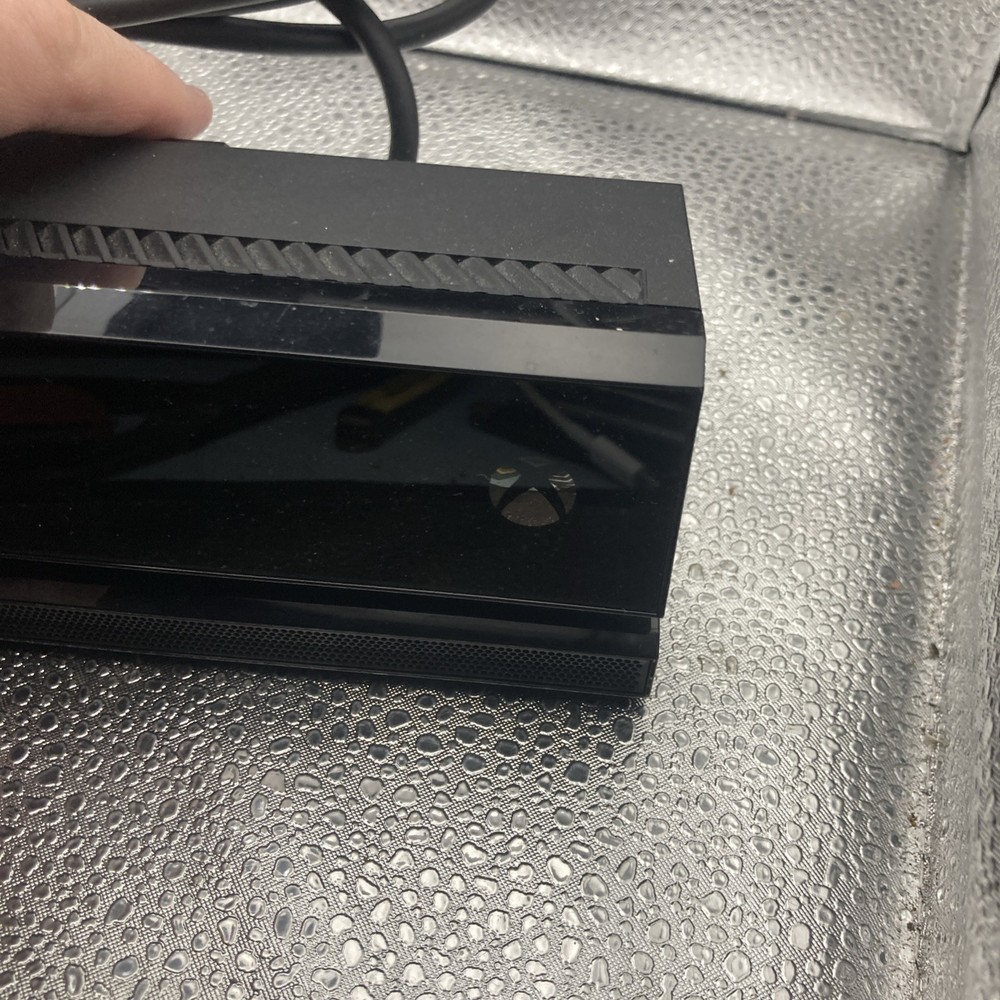 Microsoft Xbox One Kinect Sensor - Black OEM Model 1520 Authentic w/ TV Mount