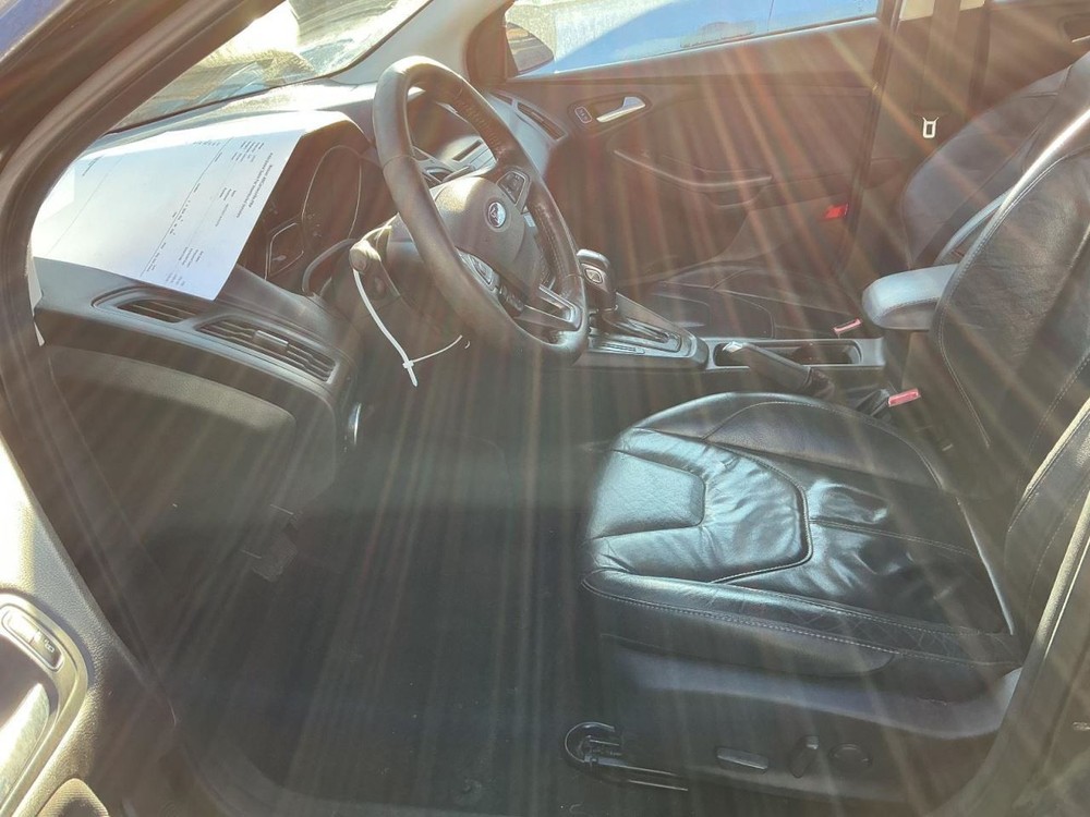 FOCUS 2016 Glove Box 4952436
