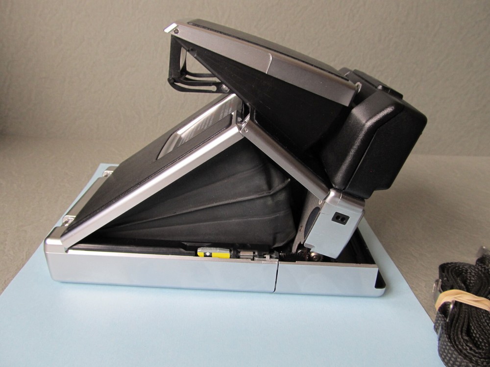 Polaroid Land Camera SX-70 Time-Zero Autofocus