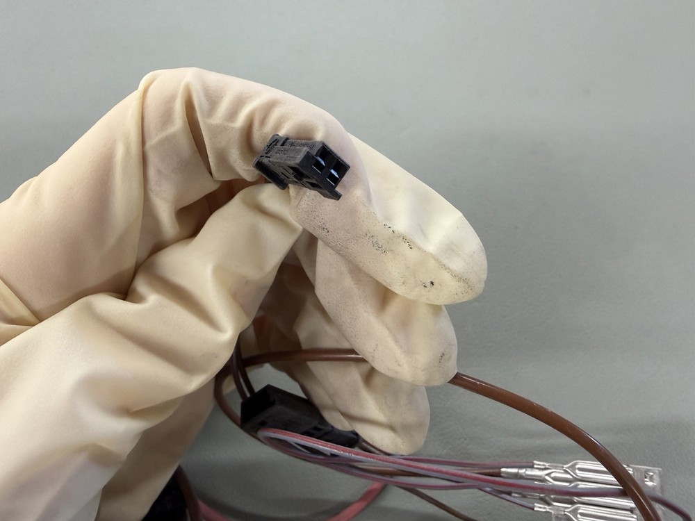 NEW Genuine BMW 7 E38 CIGARETTE LIGHTER SOCKET 61348352287