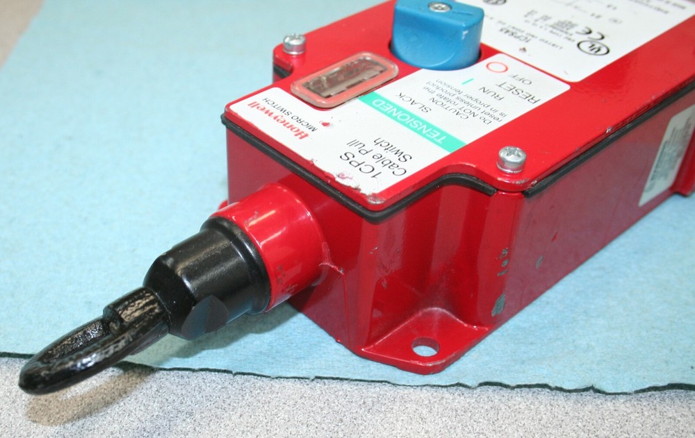 HONEYWELL CABLE PULL MICRO SWITCH 1CPSA5 1CPS
