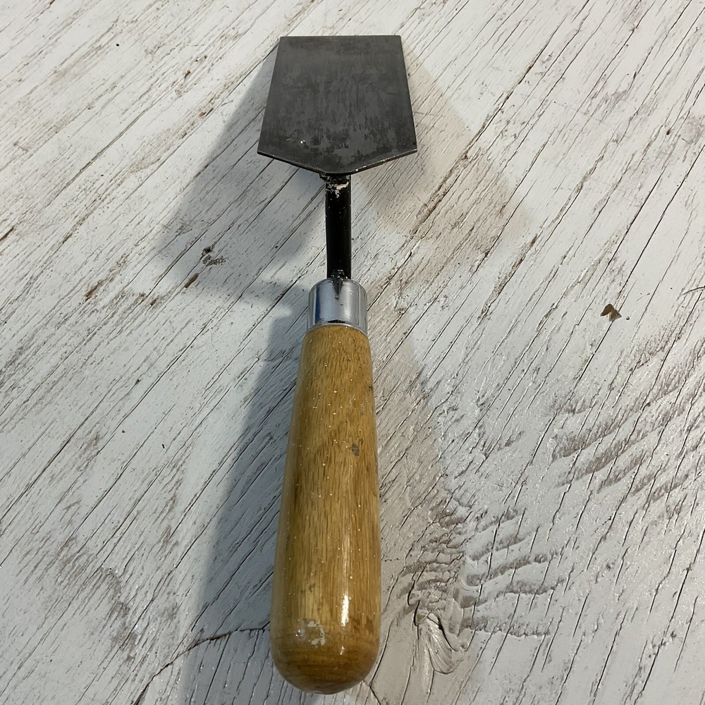 5” X 2” Offset Trowel With Wooden Handle GnusedTools