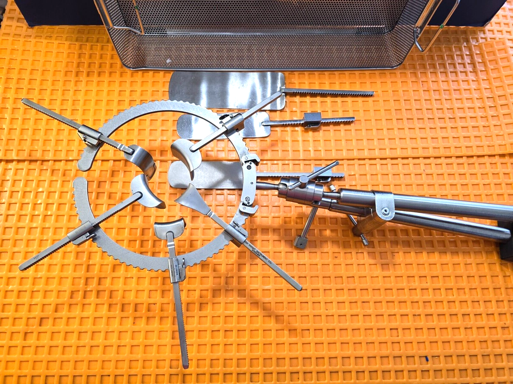 Codman Book Walter Retractor Set Arm with Post Holder Clamp & Tray