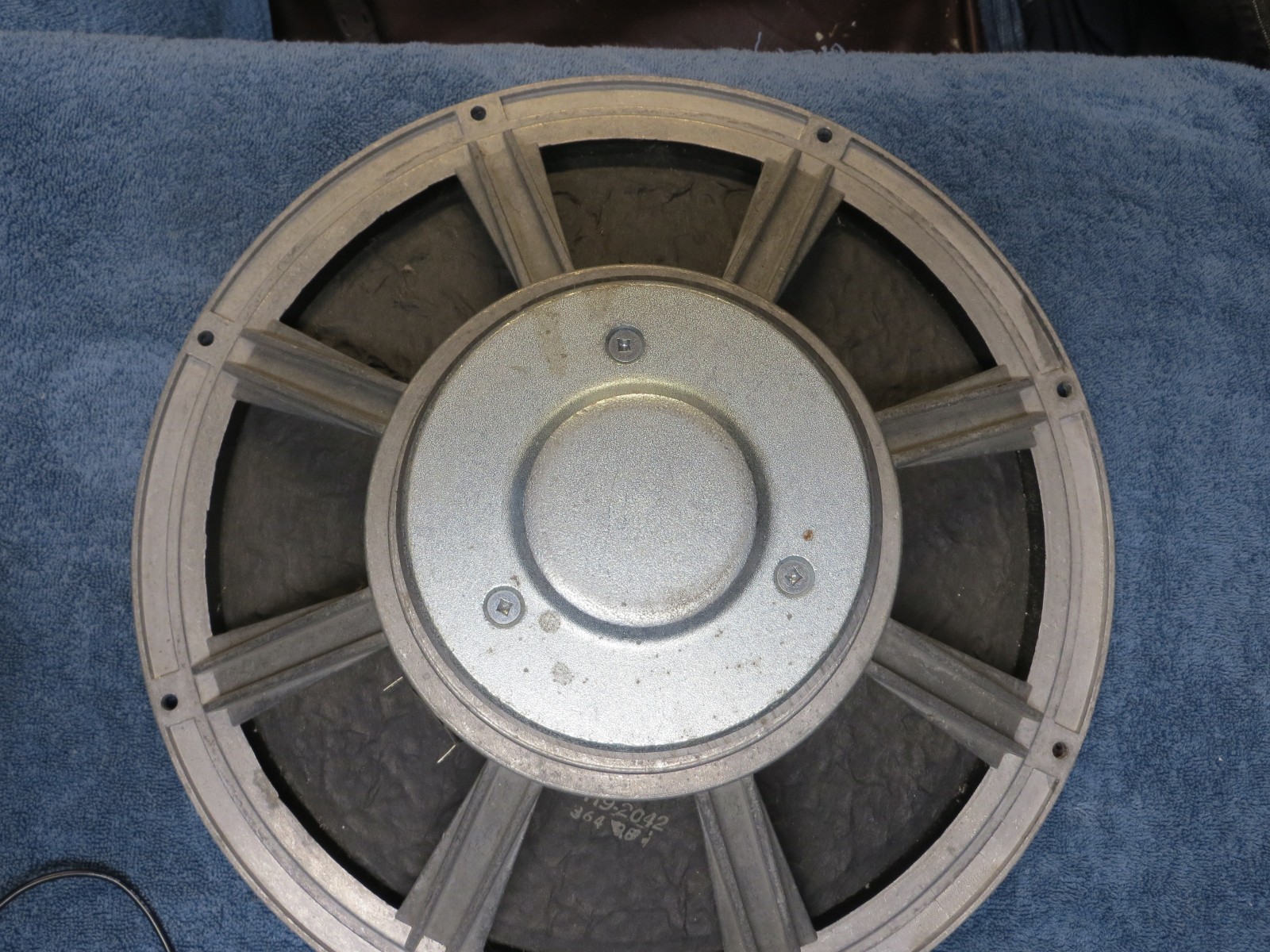 CERWIN VEGA 15 INCH 4 ohm WOOFER WR15/W15 D-9