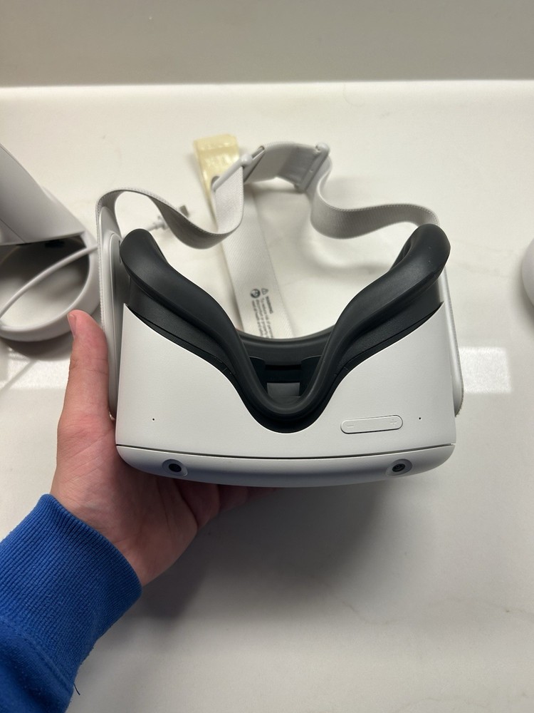 Meta Quest 2 Virtual Reality Headset and Controllers Fully Functional