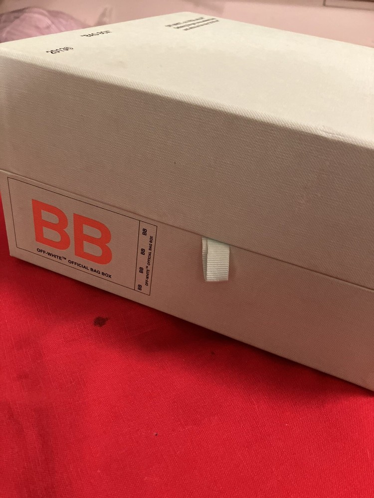 BAG BOX. OFF WHITE  Empty NEW