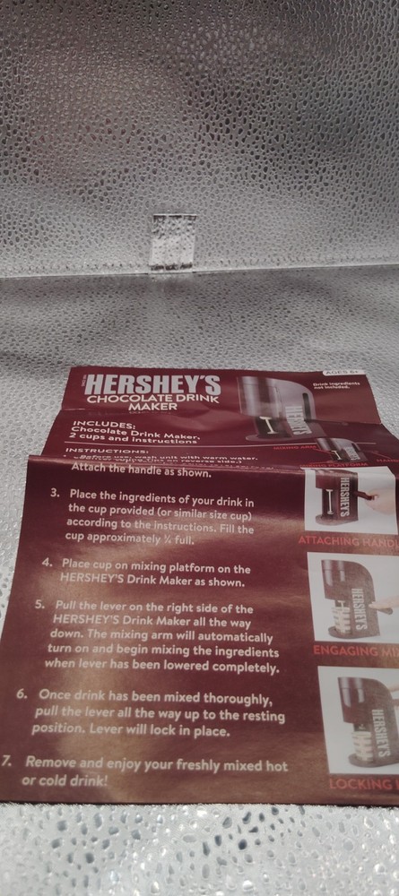 Hershey's Chocolate Drink Maker Hot/Cold Drinks Includes Cups FB39508 NEW