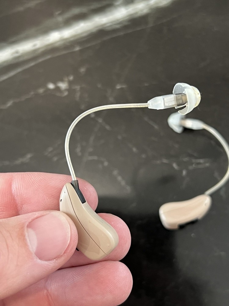 EarCentric Hearing Aids - Beige Color Model RIE 400