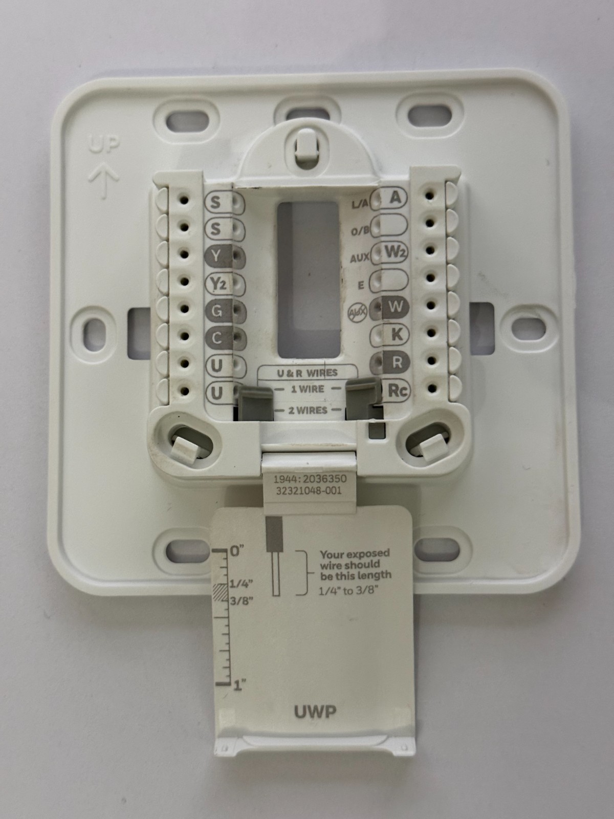 Honeywell T6 Pro Series Z-Wave Programmable Thermostat - White (TH6320ZW2007)