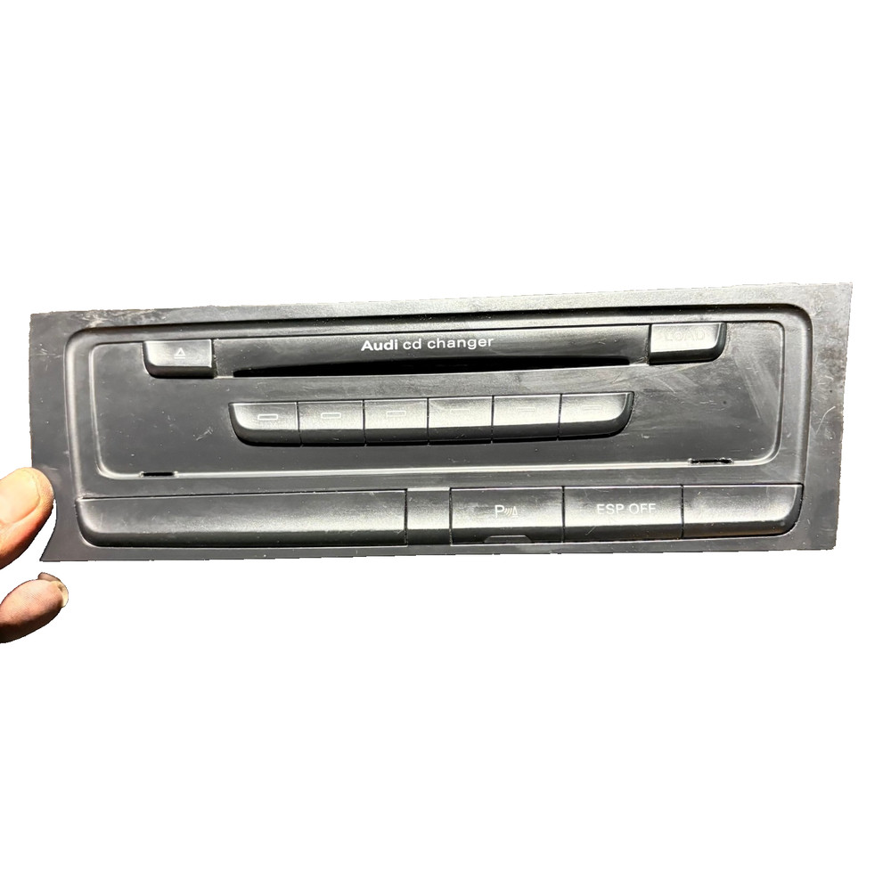 AUDI  CD CHANGER PLAYER 8K2 959 674 A