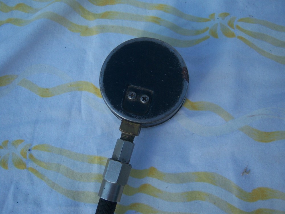 Vintage Engine Compression Tester 0-300 PSI 2 1/2 Black Dial