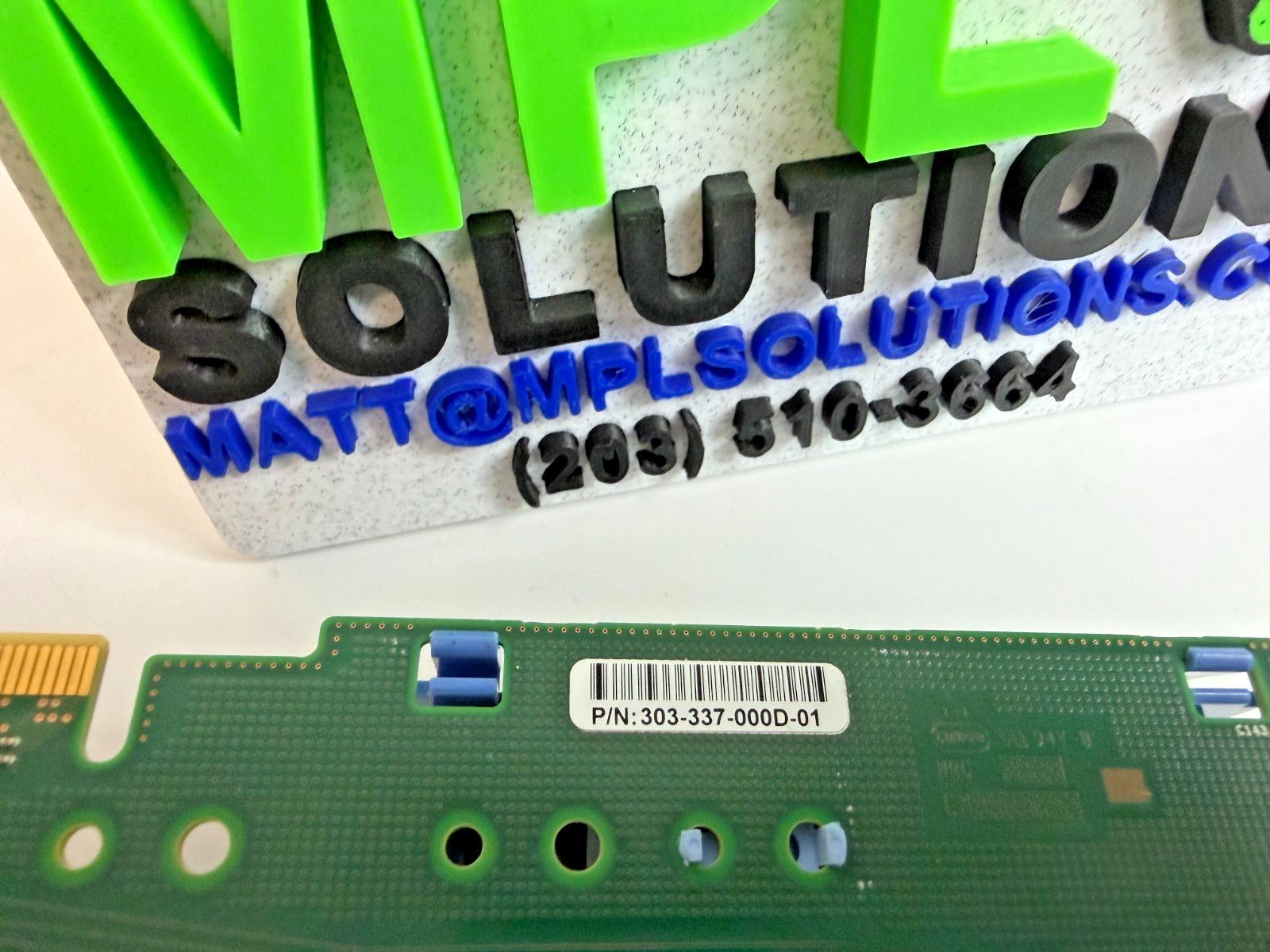 EMC 100-572-072-02 EMC PCB TLA HBA Riser Board H400 H500 H600 WITH BATTERY NICE!