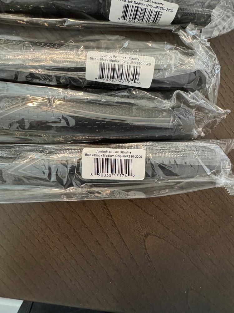 JumboMax JMX Ultra-Lite Medium Grip 10 PCS