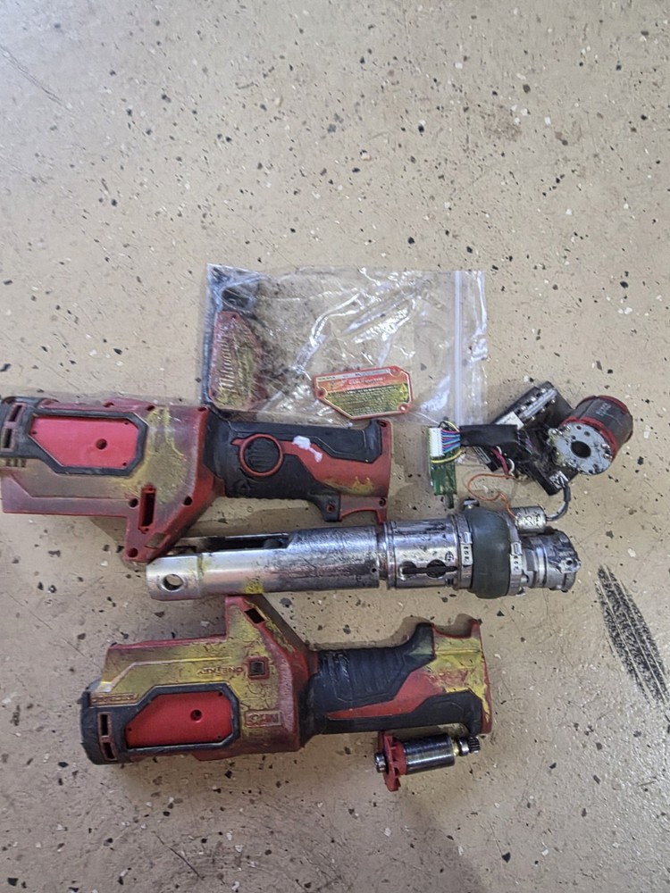 milwaukee force logic cable cutter m18 2672-20